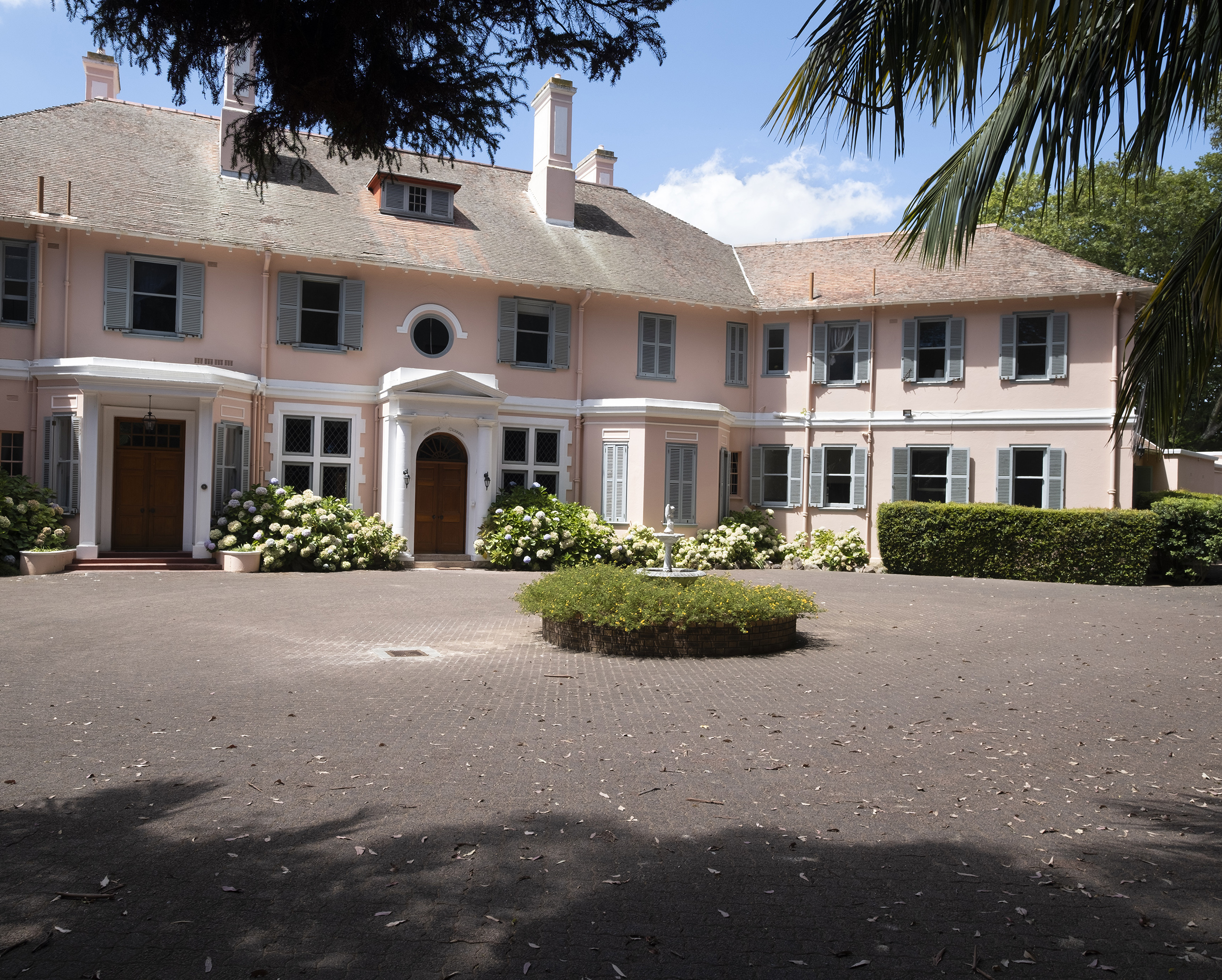 Arclinea - Italian Embassy